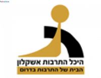 Лирическая комедия по пьесе Мэри Чейз