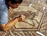 В экспозиции Лувра выставлена византийская мозаика из Лода