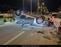 Ночная авария в Ашдоде: автомобиль перевернулся, двое пострадавших