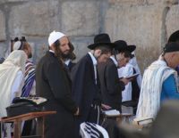 Ультрарелигиозные партии ввергли страну в транспортный хаос