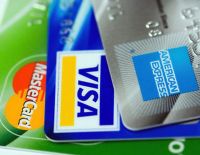 Долги израильтян кредитным компаниям растут на миллиарды шекелей в год