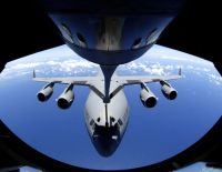 Кому война, а кому - экспорт оружия...