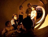 На психологическую помощь детям в зоне обстрела денег больше нет