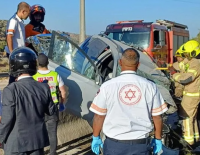 На шоссе 443 столкнулись две машины. Погибла молодая женщина