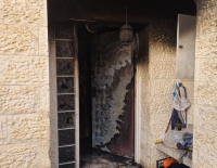 Пожар в доме в поселке Кохав-Яаков: родители спасли всех 13 своих детей, но сами пострадали. Дополнено