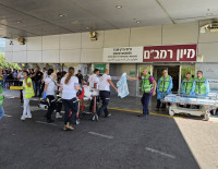 В Рамбам объявлена чрезвычайная ситуация, вертолет доставил 12 раненых после ДТП