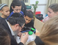 Дети Клуба Добрых Дел Ашкелона встретили суперсатем