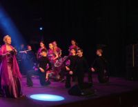 Магия звука и праздника: "Ищите женщину" в Ашкелоне