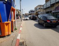 На улице Авода двустороннее движение