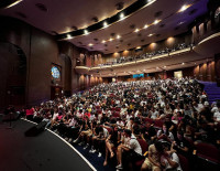 Молодежь Ашкелона приветствует полицейских города