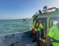 На озере Кинерет перевернулась лодка со взрослыми и детьми