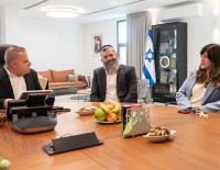 Почетная грамота вручена жителям Ашкелона Рики и Ави Лерер