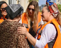 С заботой и поддержкой: работники социальных служб навещают пожилых жителей