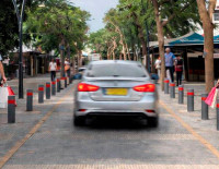 В Ашкелоне пешеходная улица открыта для автомобильного движения!