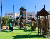 Завершено строительство новой детской площадки в районе Сити