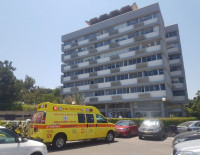 Парамедик спас от смерти маленькую девочку, семья которой живет в одном с ним доме