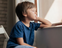 Сейчас в интернатах Израилях находится более 11 тысяч детей из-за отсутствия желающих взять их в семьи