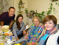 Подари свет и тепло Хануки ветеранам и пережившим Холокост (видео)