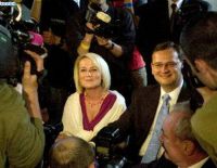 Премьер-министр Чехии объявил о разводе с женой