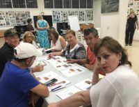 Репатрианты подучили английский