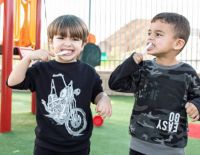 Сохраним белозубую улыбку с раннего детства