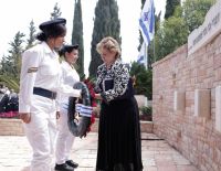 Первый День независимости на родине