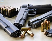 78-летняя жительница Кирьят-Гата добровольно сдала в полицию 4 ящика с оружием