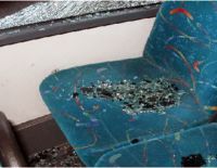 Бросал камни "от имени Творца"