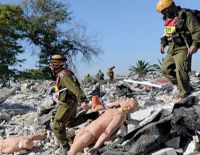 Слышатся взрывы - ученья идут...