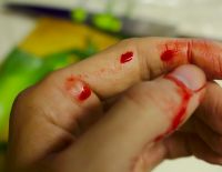 Третий теракт за день: террорист напал на военнослужащих в Хевроне