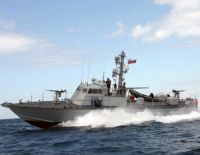 Военные моряки обстреляли лодку, которая шла из Египта в Газу