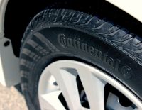 Житель Хайфы, проколовший шины у 12 машин, сам сдался полиции