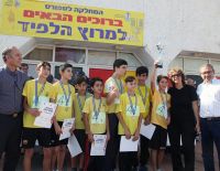 700 участников забега с факелами