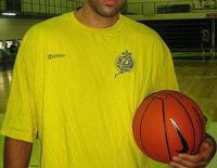 Легендарный израильский баскетболист Меир Тапиро объявил о завершении карьеры