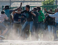 Массовые драки в Петах-Тикве становятся пугающей традицией: участвуют сотни подростков