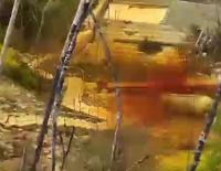 Желтый дым и странный налет на траве и почве: почему опасно подходить к обломкам ракет